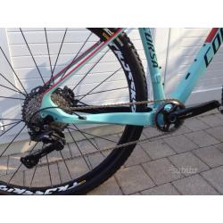 MTB 29er Tg.L nuova in carbonio
