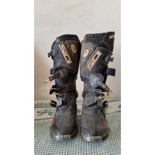 Stivali enduro marca Sidi