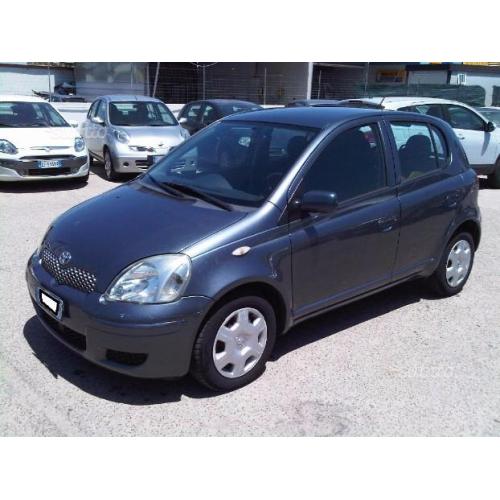 TOYOTA Yaris 1.0i 16V - 5 PORTE - SOL
