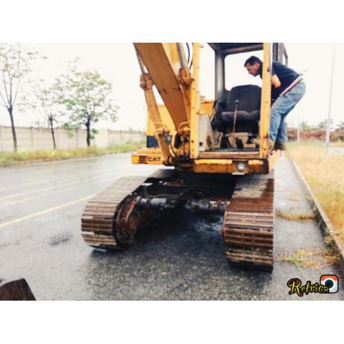 Escavatore 215 caterpillar
