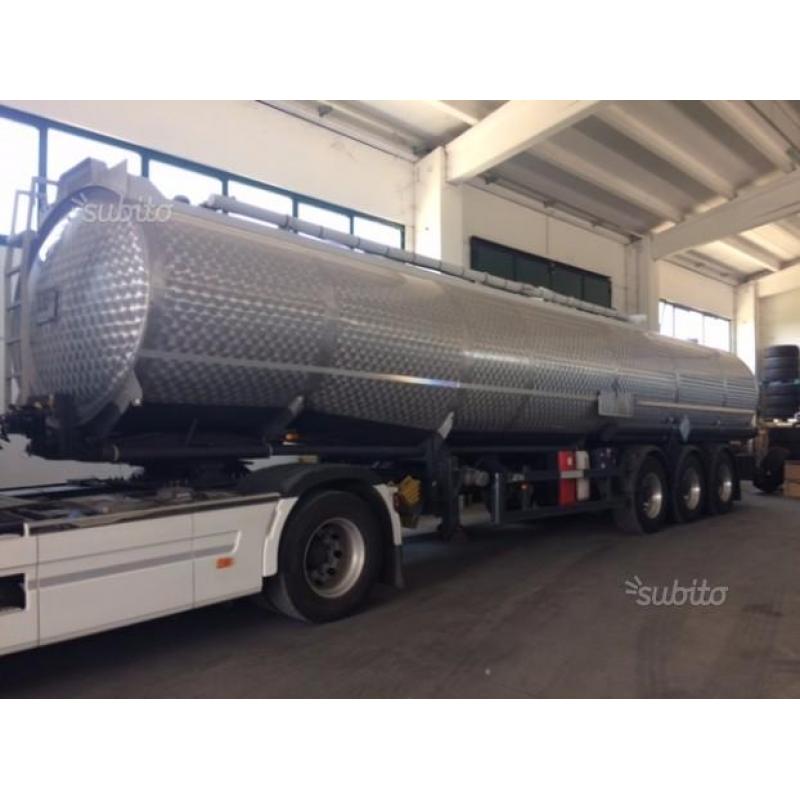 Semirimorchio cisterna Acerbi carburanti