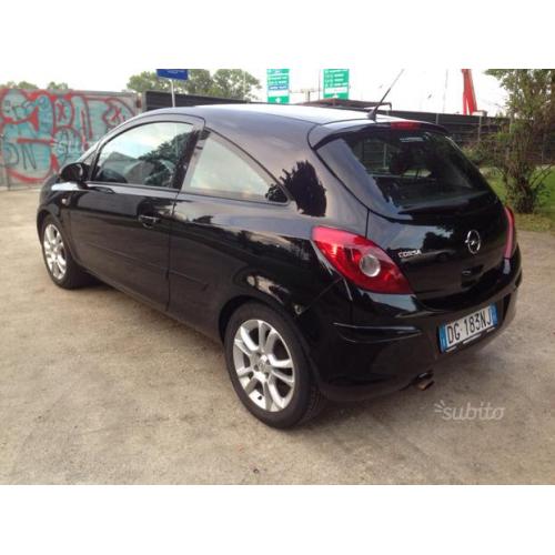 Opel corsa 1.2 benz 2007