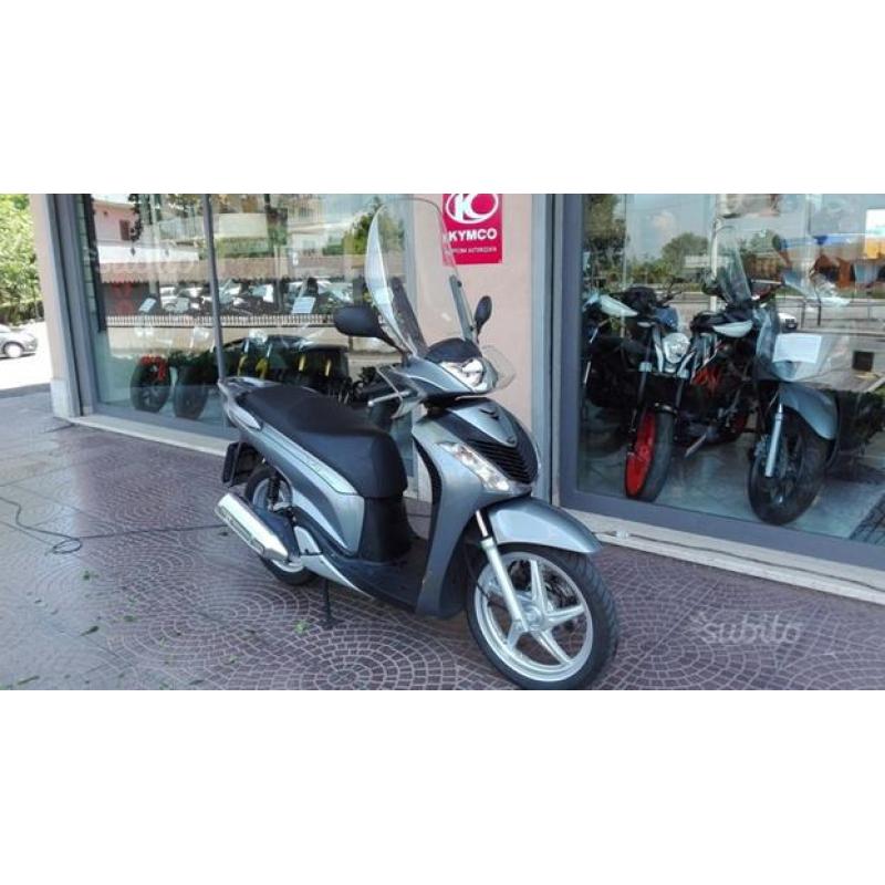 HONDA SH 150 Passaggio e garanzia in omaggio.