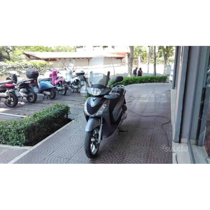 HONDA SH 150 Passaggio e garanzia in omaggio.