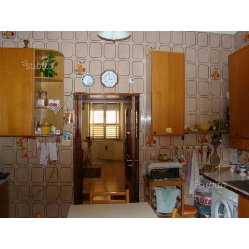 TORRIONE - liberabile: 3 vani + cantina+posto auto