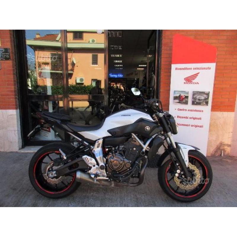 Yamaha MT-07 ABS BIANCO FINANZIAMENTI PERMUTE