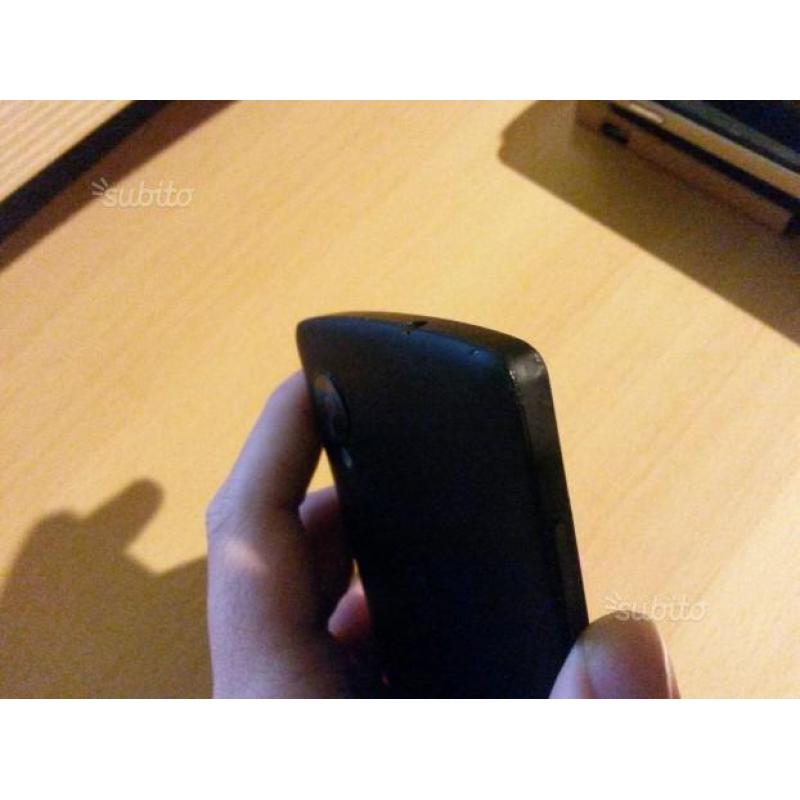 Nexus 5 16gb + 4 cover e cuffie