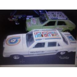 Burago1.25 mercedes 450 renault 5e