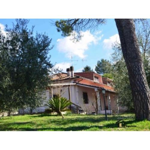 VILLINO DOMINANTE SULLA VALLE DEL TEVERE E SORATTE