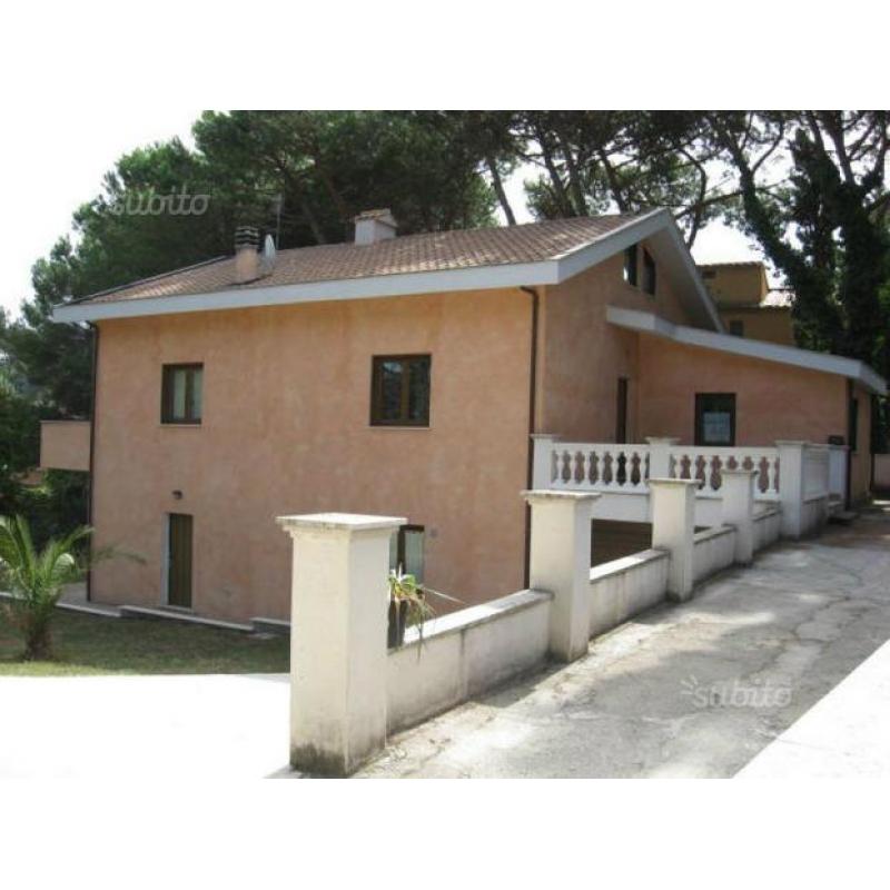 MARINO - ESCLUSIVA VILLA UNIFAMILIARE