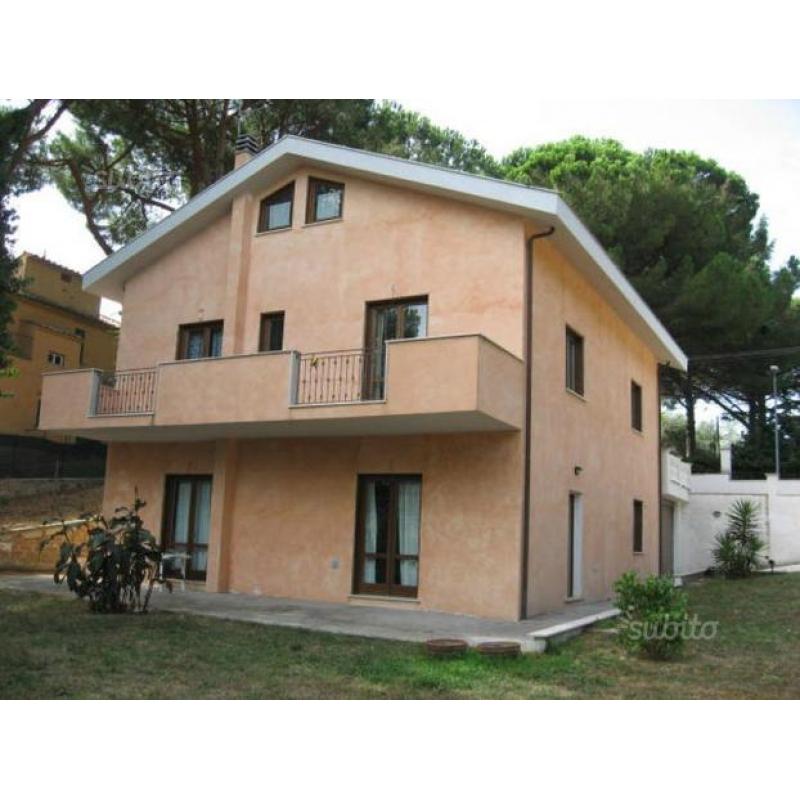 MARINO - ESCLUSIVA VILLA UNIFAMILIARE
