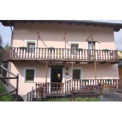 Casa indipendente a Aymavilles, 6 locali