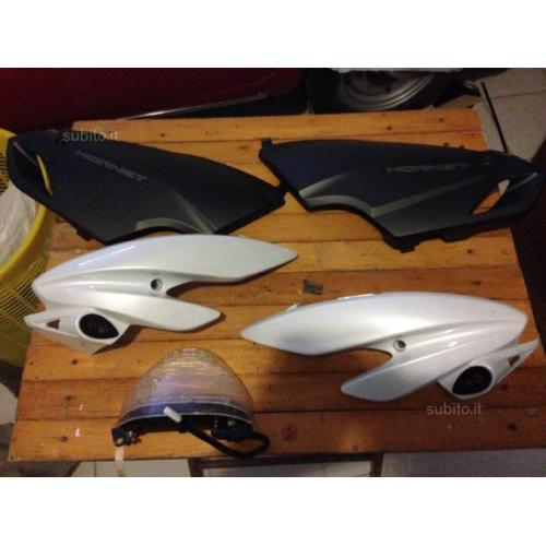 Fanale fianchi laterali e anteriori honda hornet