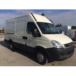 IVECO Daily 35S13 furgone anno 2010