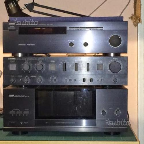 Pre Amplificatore YAHAMA C-4