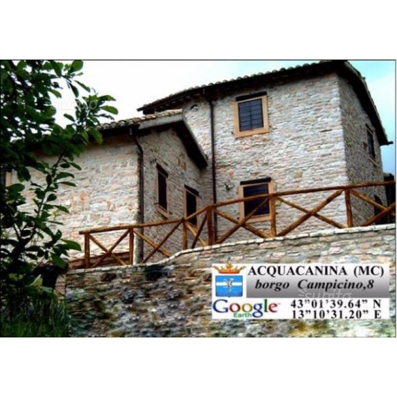 Casale con appartamenti Lago Fiastra Sibillini