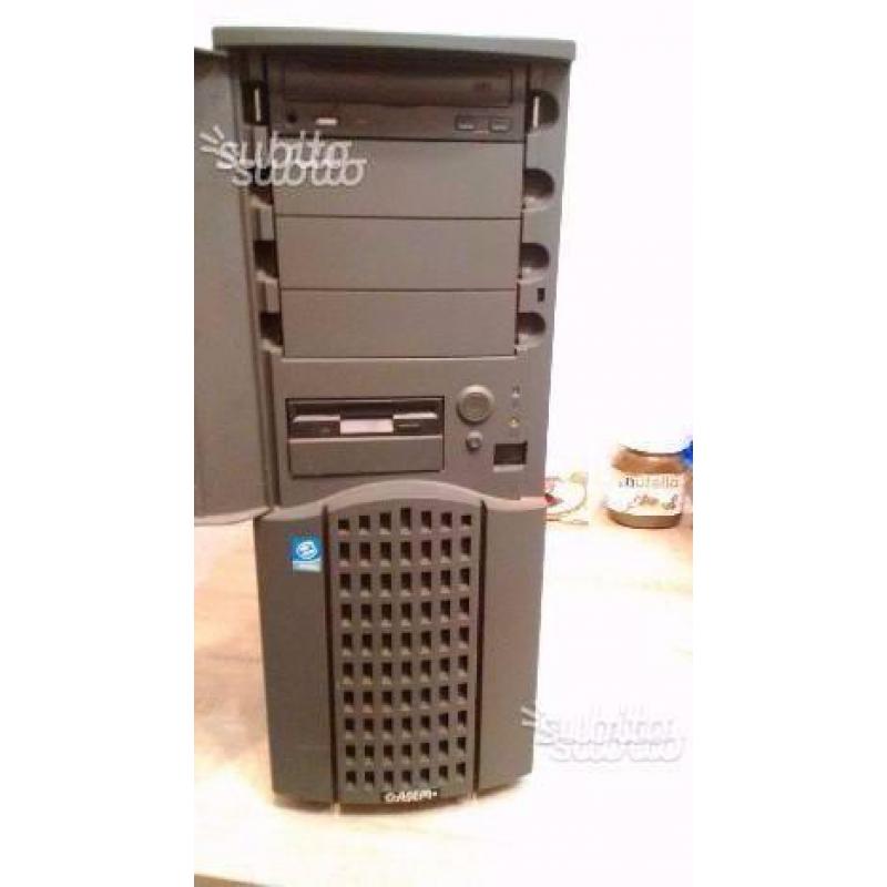 Server pc intel xeon 1 tb hard disk 2 gb ram
