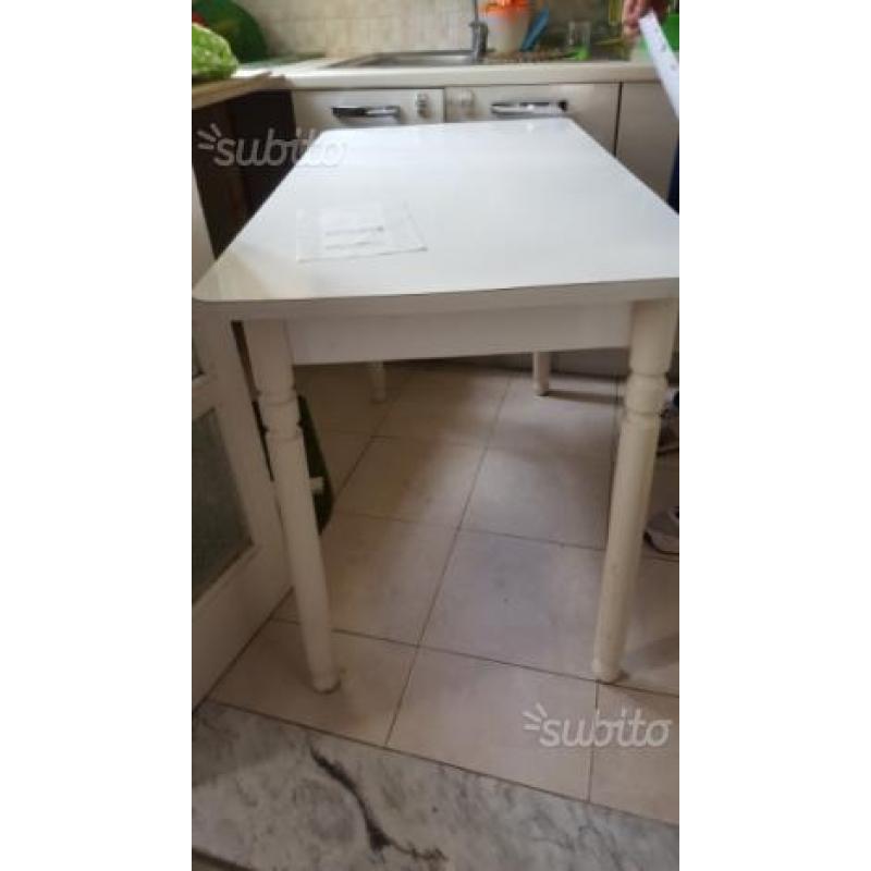 Tavolo cucina