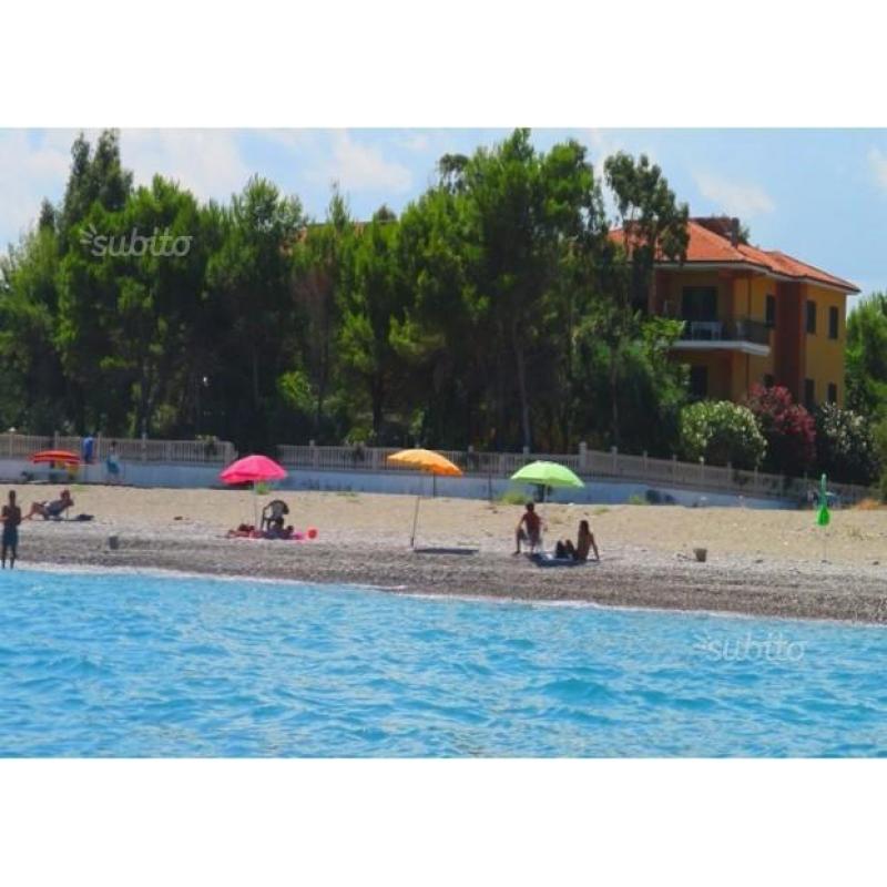 Casa su Spiaggia - Mare Jonio a 50 m. Mirto-Crosia