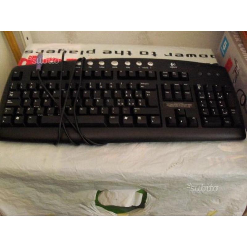 Tastiera colore nero, marca logitech