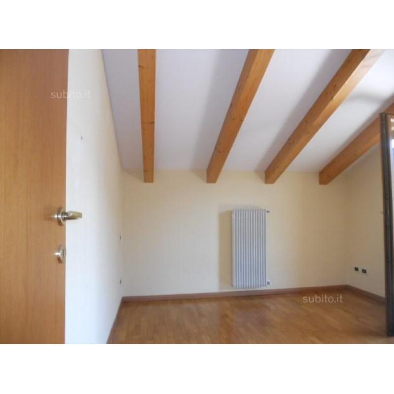 Lavis collina pressano graziosa mansarda