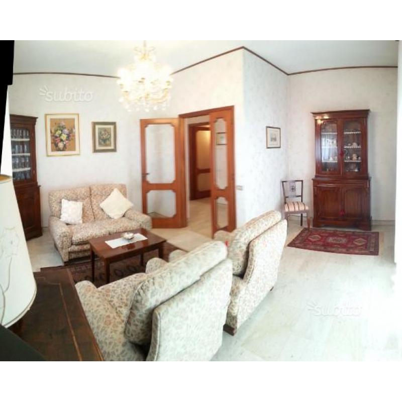 Stienta - villa indipendente