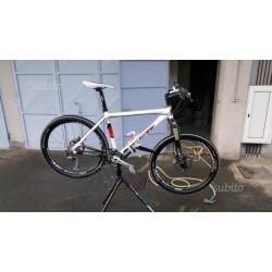 Cavalletto manutenzione bici