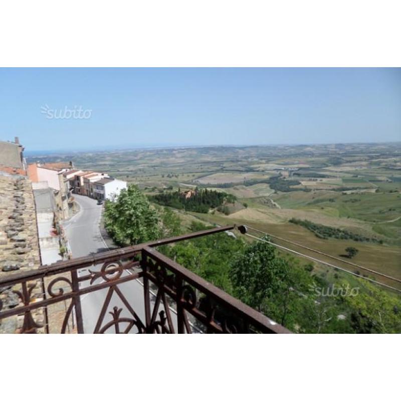 Palazzo storico in centro a pochi km dal mare