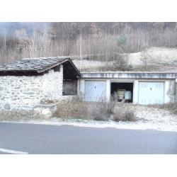 Terreno e autorimesse a Pontey
