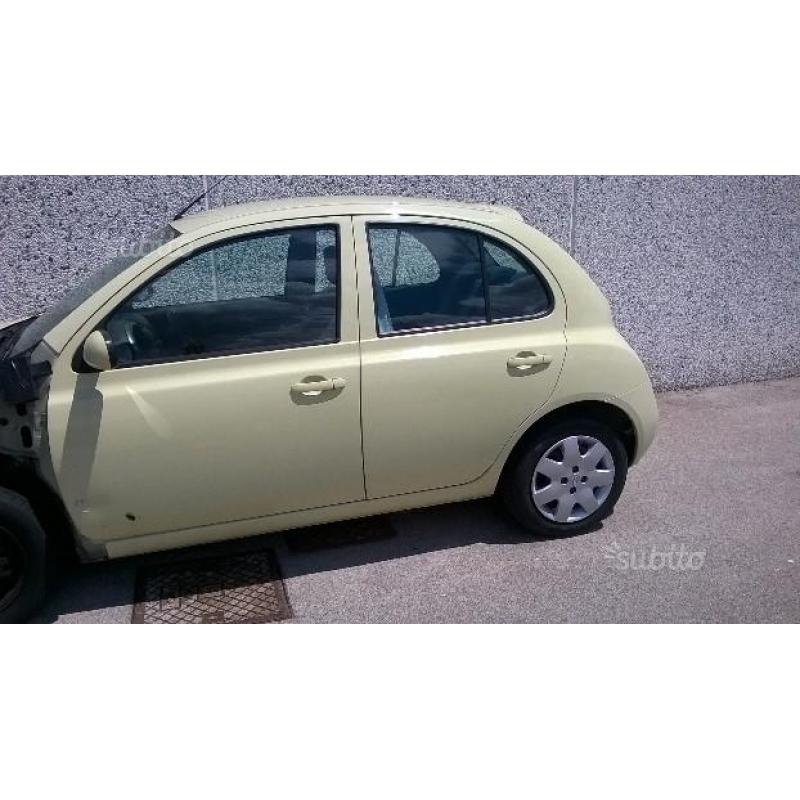 NISSAN Micra 3ª serie - 2004