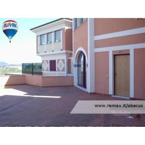 Appartamento a Bracciano, via delle rose, 2 locali