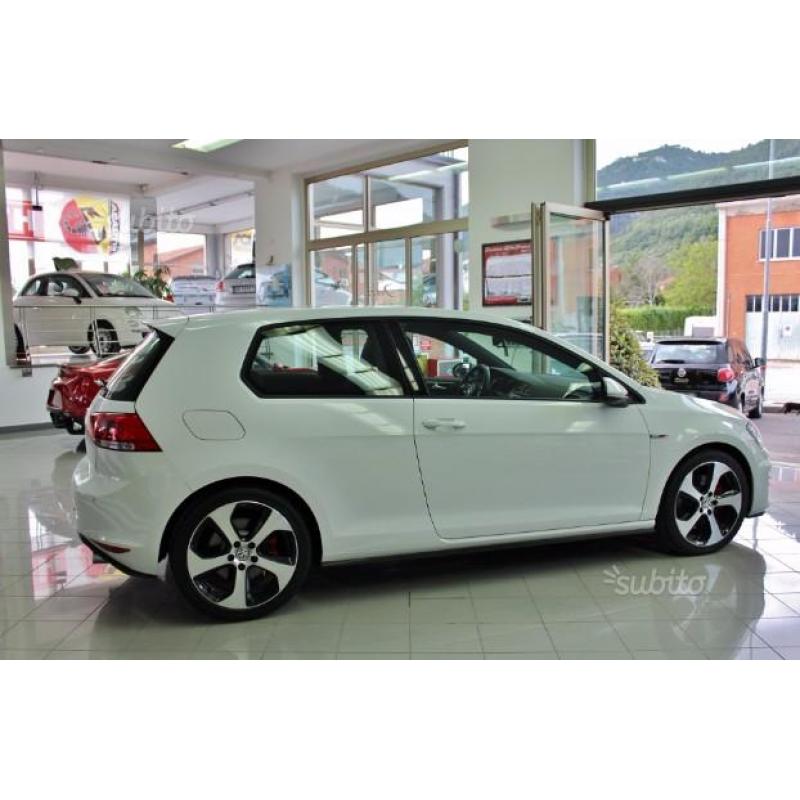 VOLKSWAGEN Golf GTI 2.0 TSI 220 Cv Km 25.000 24 Me