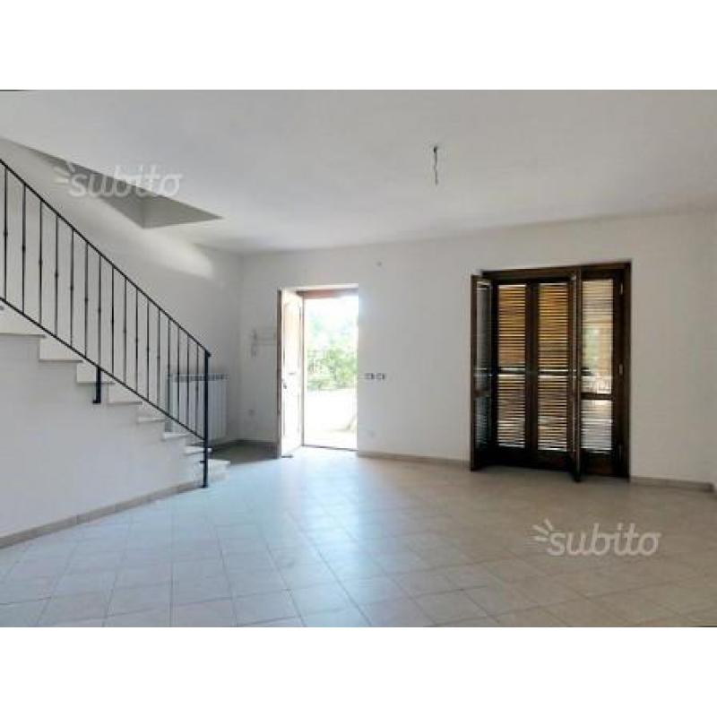 _ VILLA a schiera NUOVA e MAI ABITATA _ rifinita