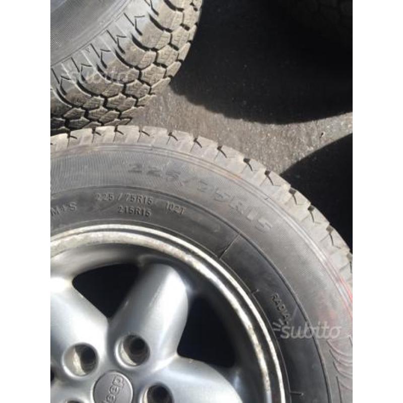 Cerchi Jeep gommati Fulda 225/75/15 M+S