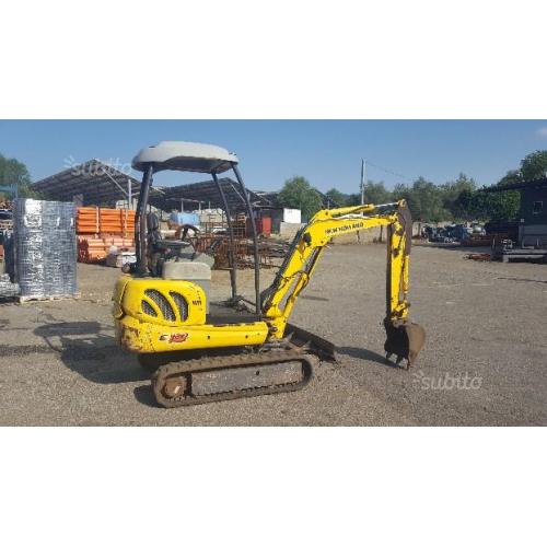 Mini escavatore new holland e 18