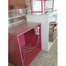 Arredamento Negozio Con Merce