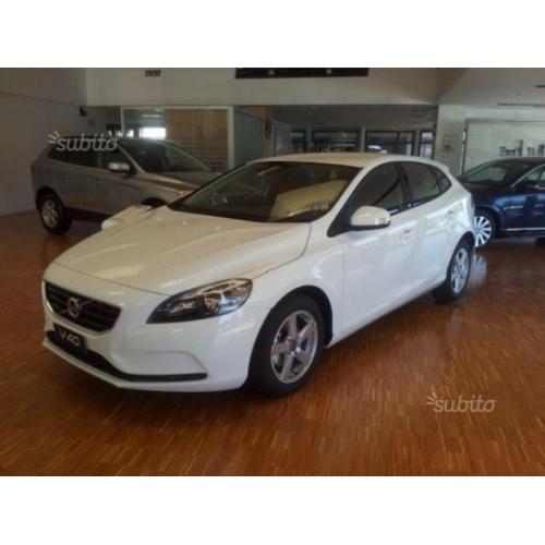 Nuovo VOLVO V40