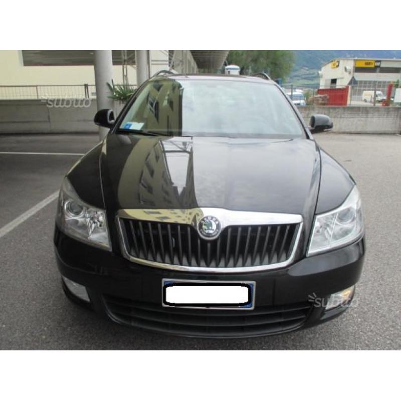Skoda octavia sw 1,6 tdi - cr ambition- 2010