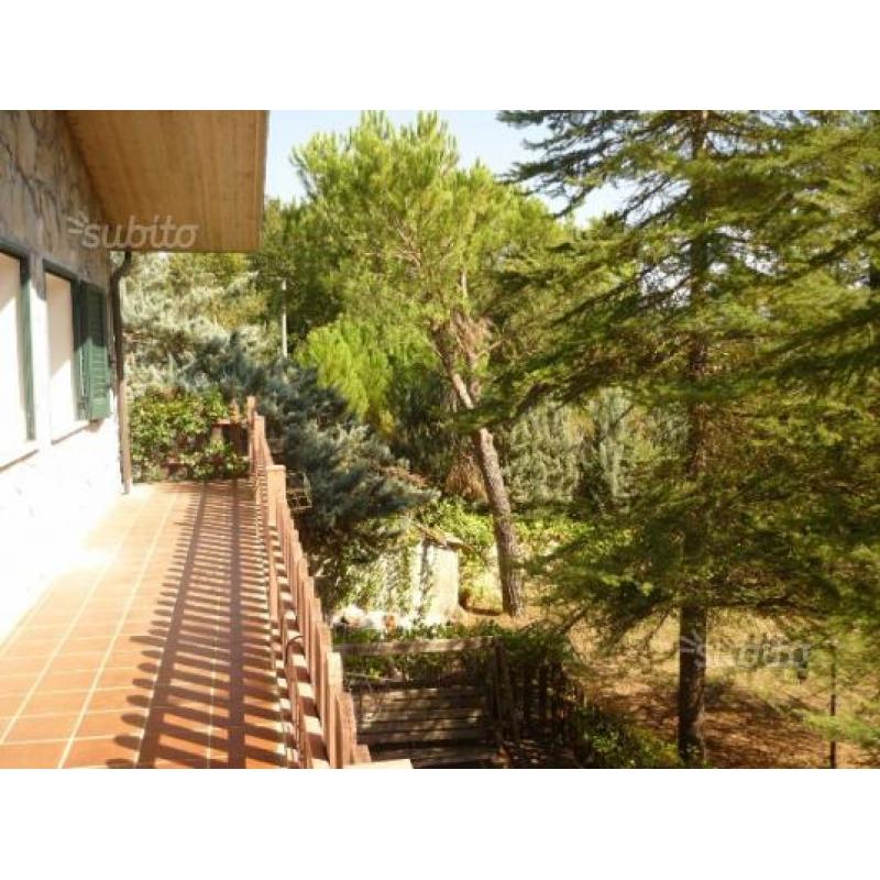 Villa indipendente a Macchia d'Isernia (Ravasecca)