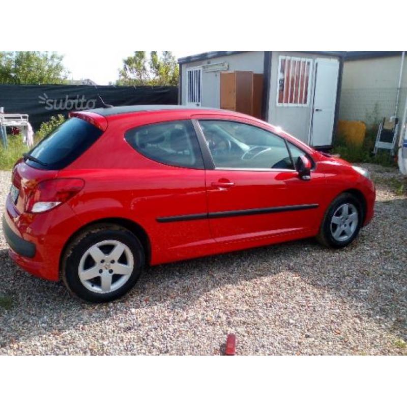 PEUGEOT 207 - 2010 gpl