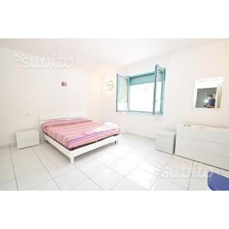 Villa fronte mare con 6 doppie 14 posti letto