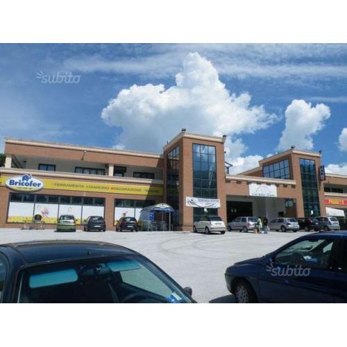 Negozio a Fossato di Vico