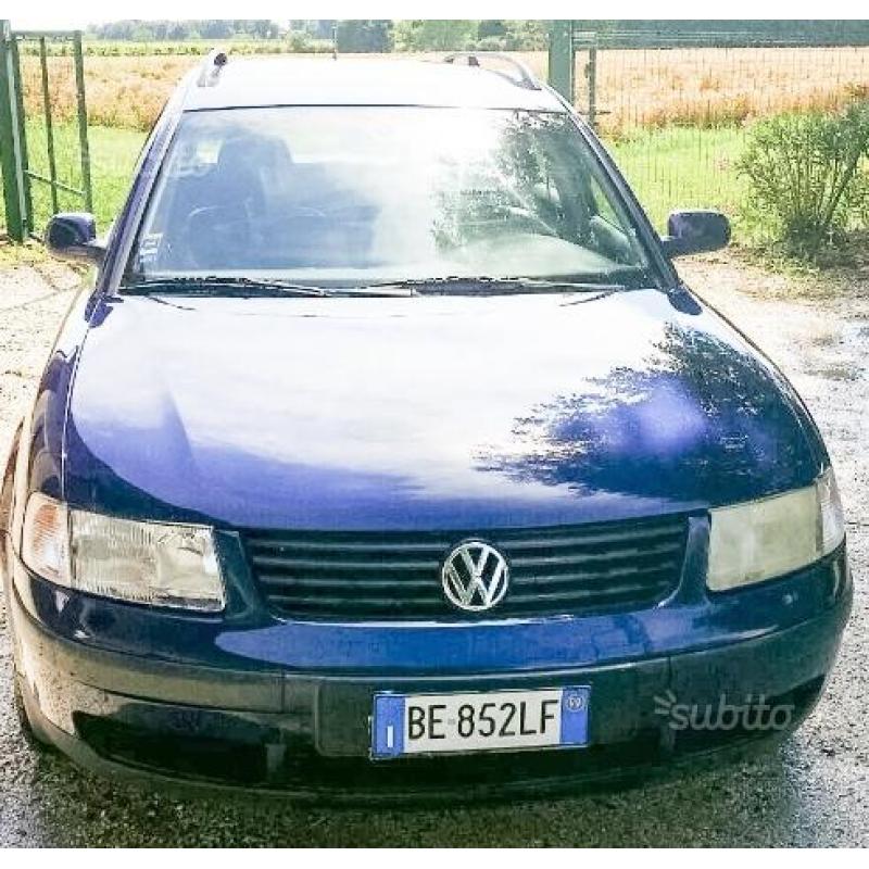 VOLKSWAGEN Passat 5ª serie - 1999