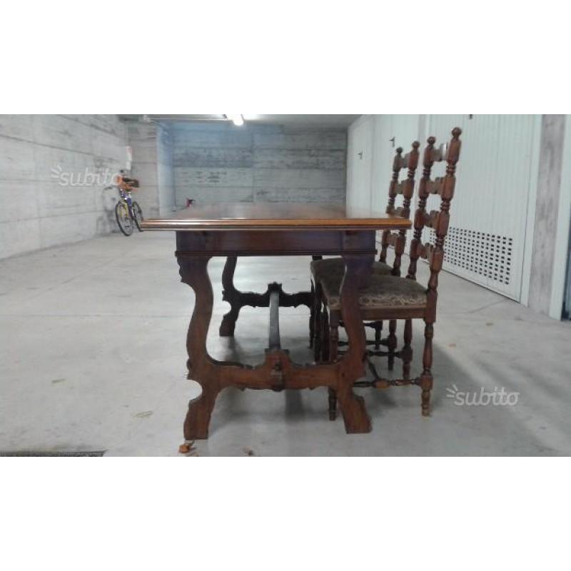 Tavolo di legno + 6 sedie