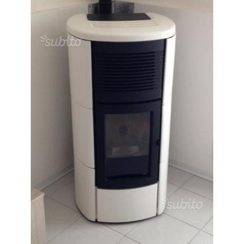 Stufa a pellet MCZ in ceramica