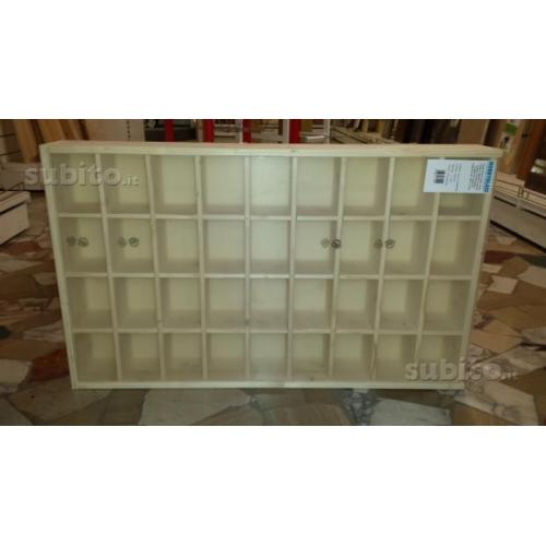 Bacheca con plexiglass 36 celle