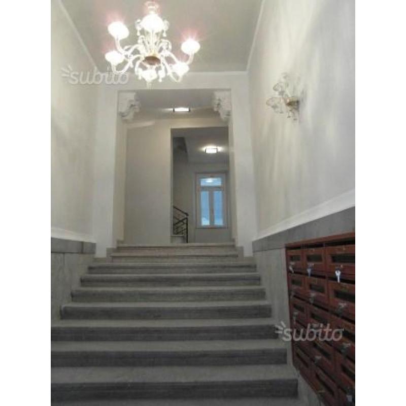 Stanze in appartamento primoingresso zona Roiano
