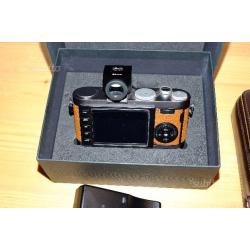 Leica X1