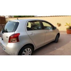 Toyota yaris anno 2008 1.0 benzina 5 porte