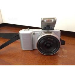 Sony AlphaNEX-3+Obiettivo+Flash+Batteria+Caricabat